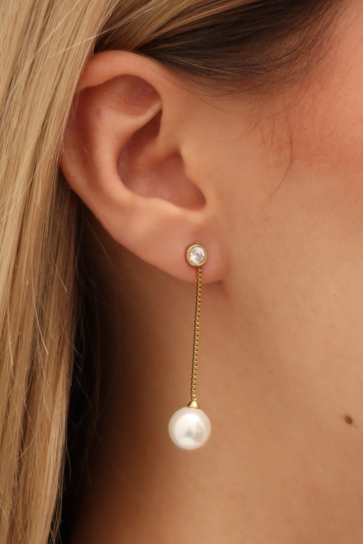 Aretes con perla colgante