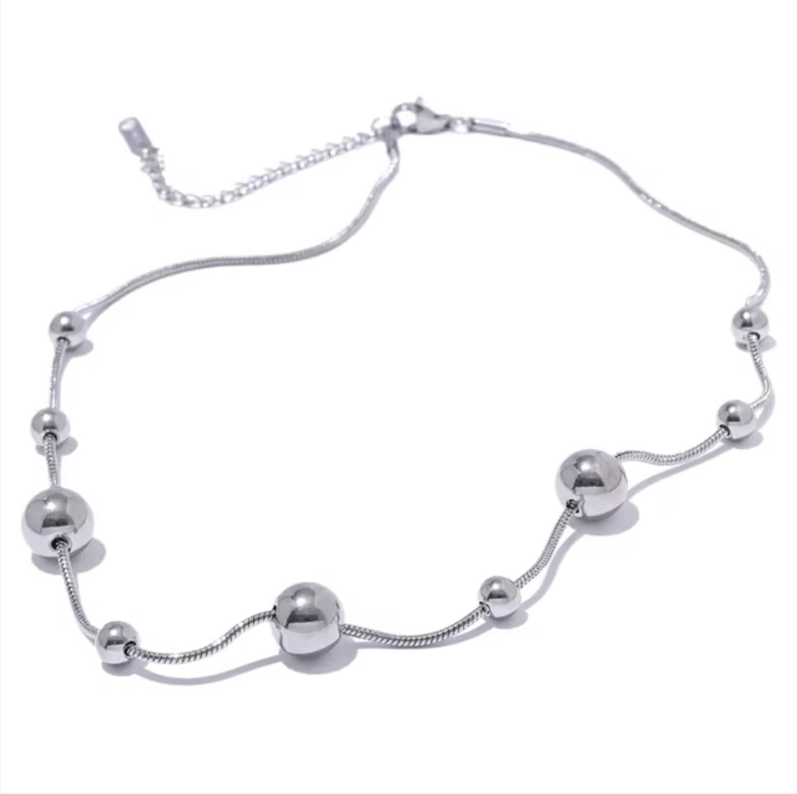 Collar bolitas