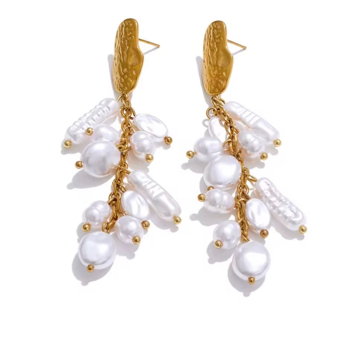 Aretes colgantes con perlas